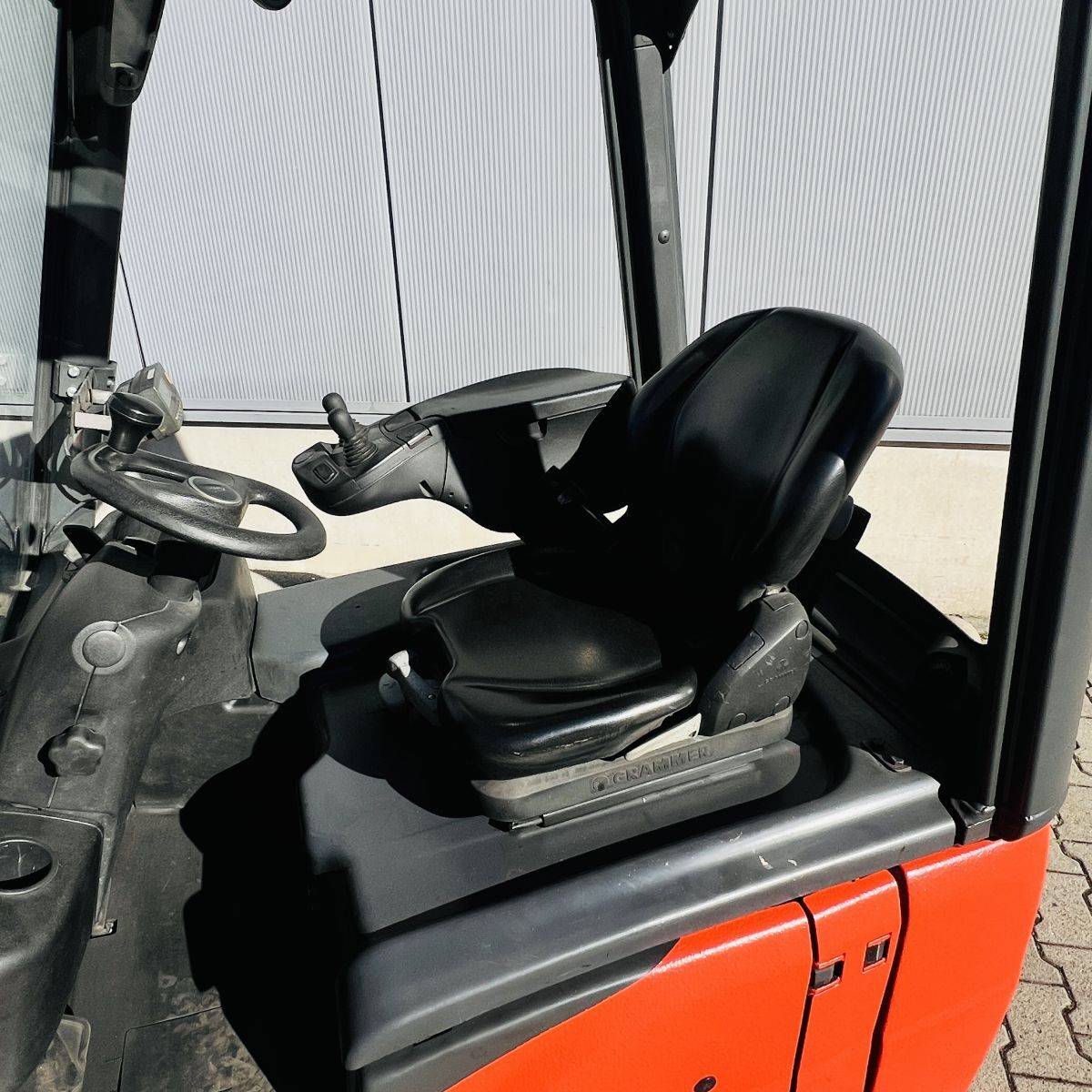 Linde E14-02 (386) EVO [17650]