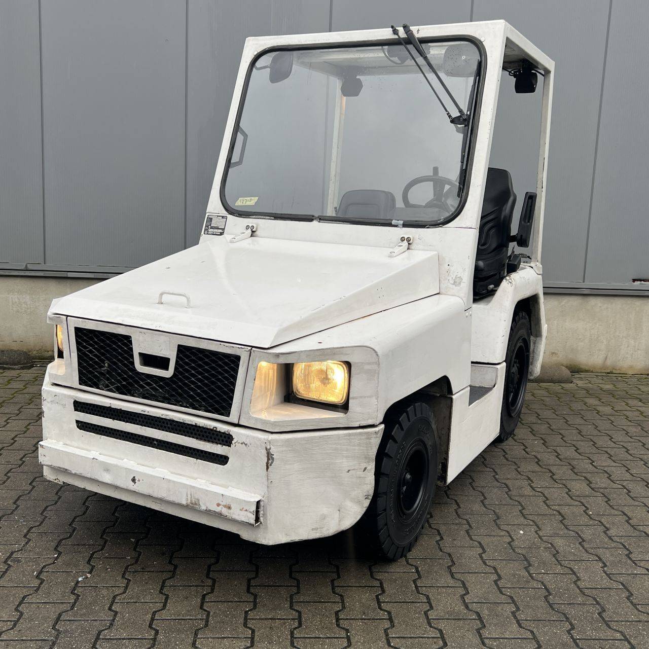Nissan FV02A25U [17718]