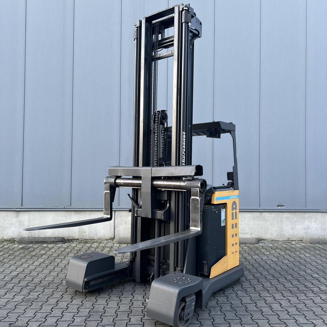 Atlet UFS200DTFVRF850 [17719]