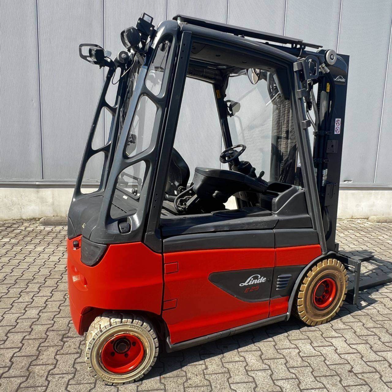 Linde E25 (387) [18022]