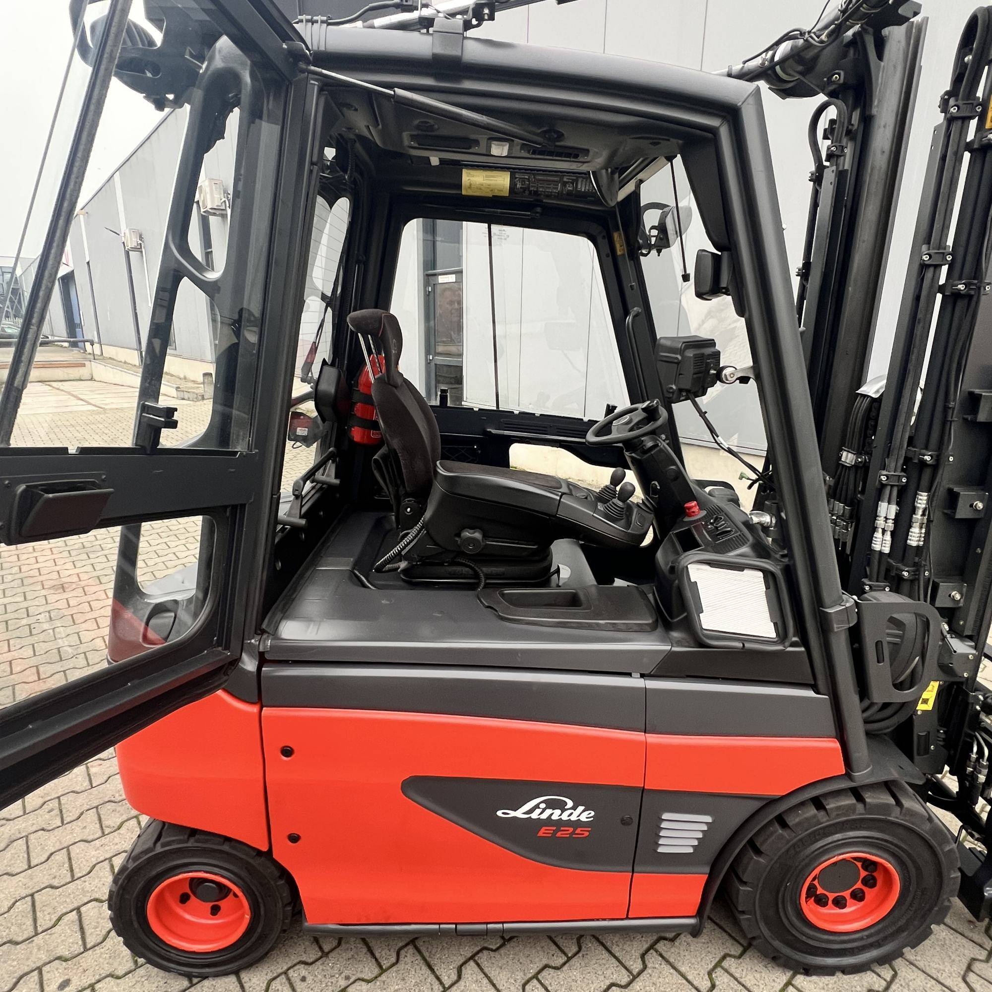 Linde E25 (387) [18207]