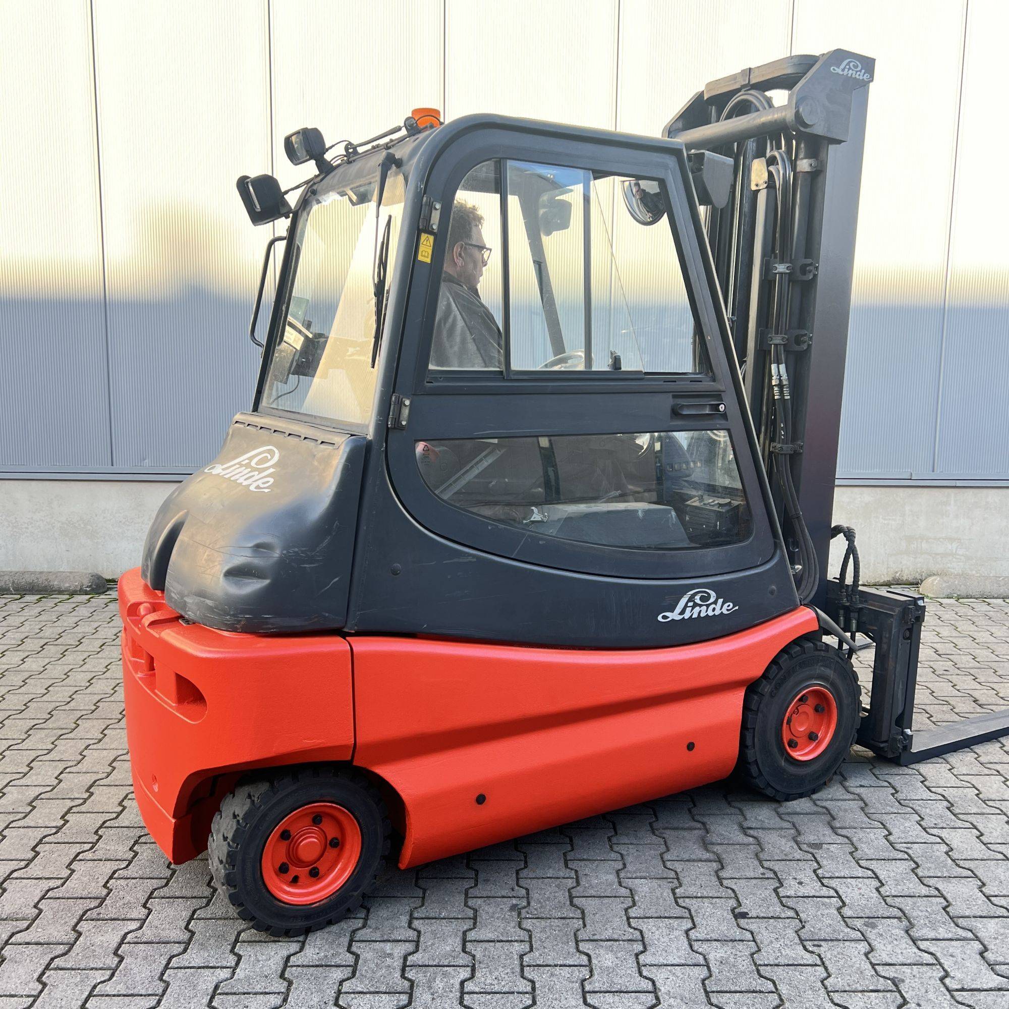 Linde E30 (336-02) [18296]