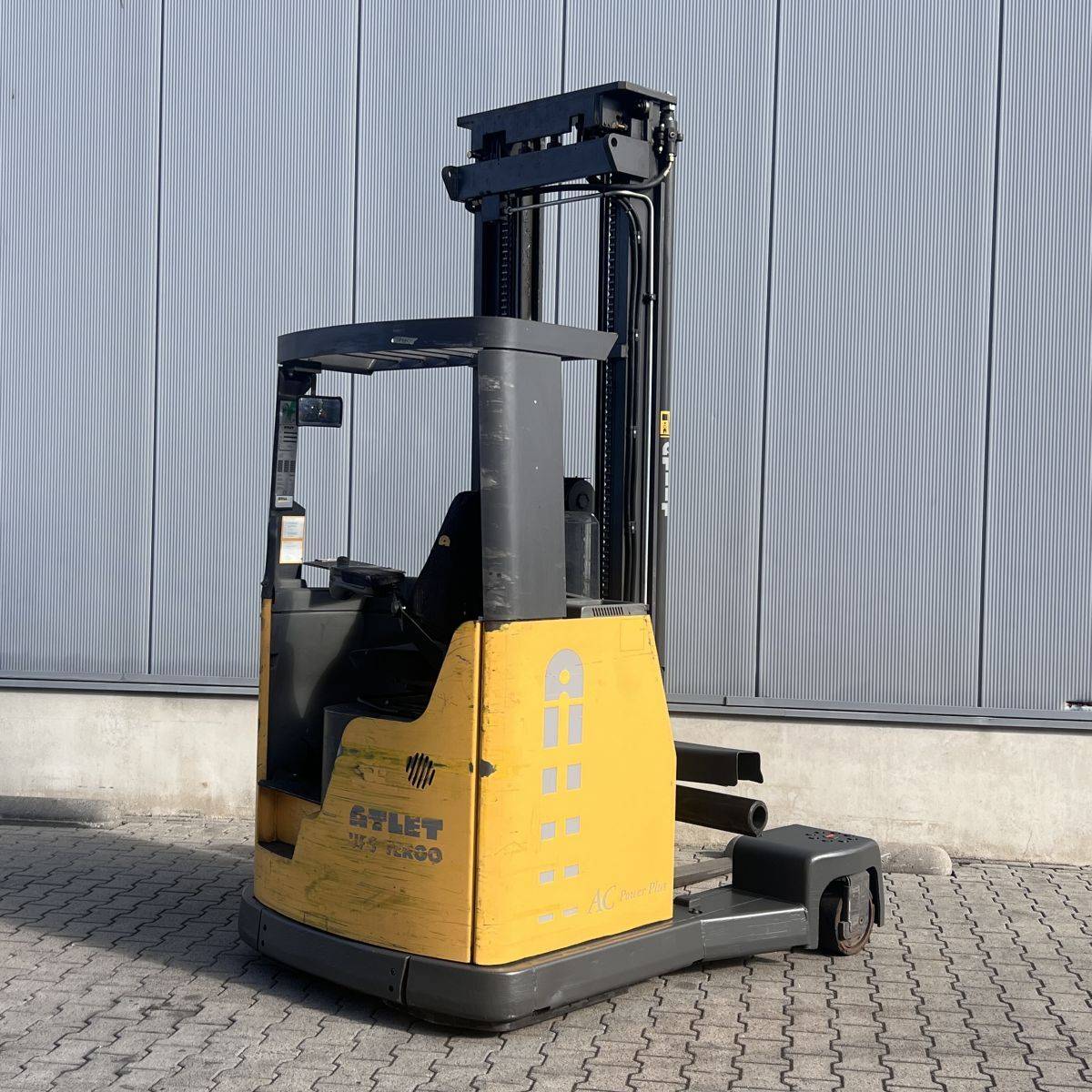 Atlet 200DTFVRE735UFS [18496]