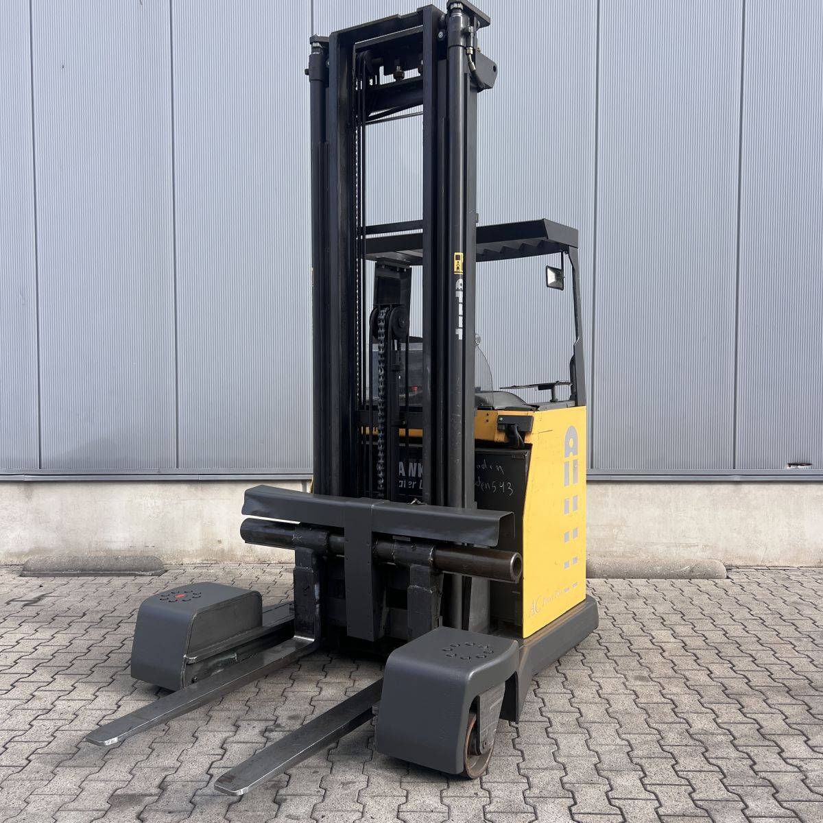 Atlet 200DTFVRE735UFS [18496]