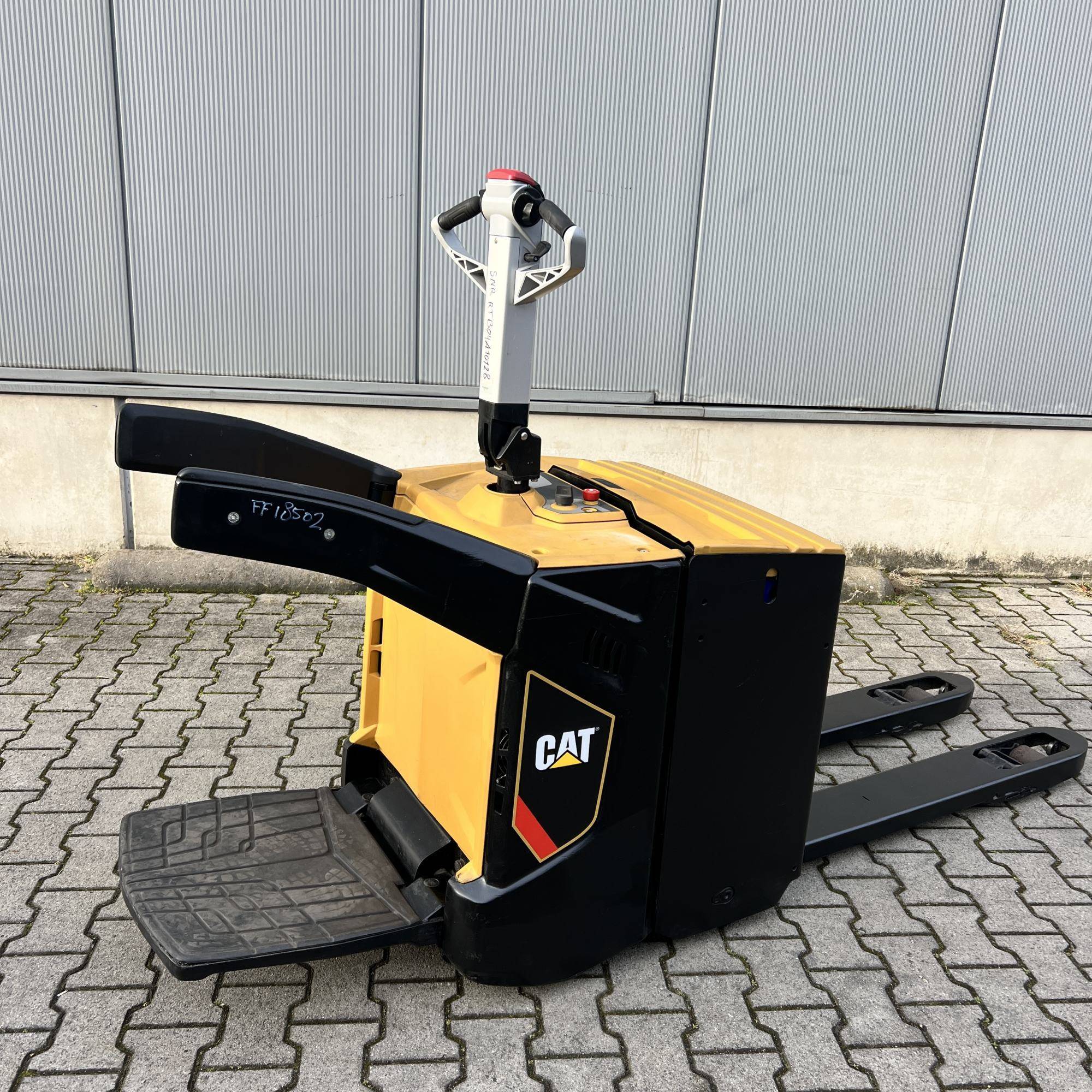 Caterpillar NPV20N2 [18502]