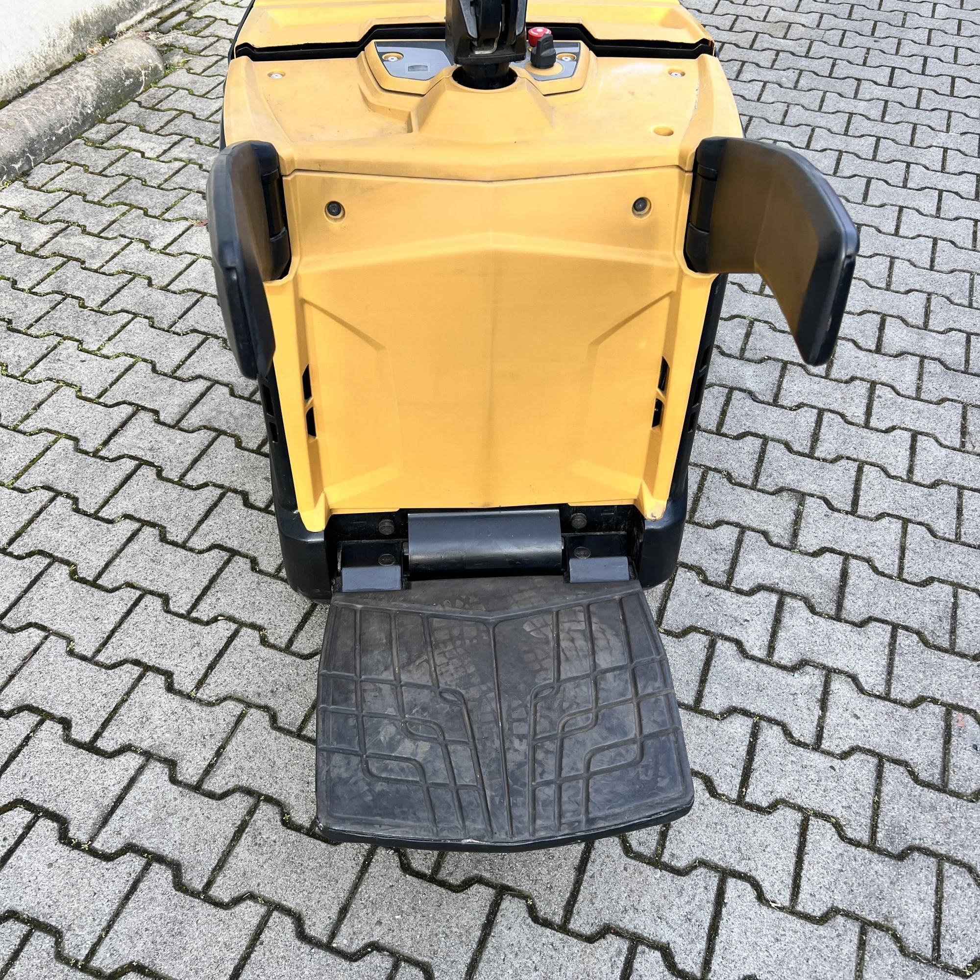 Caterpillar NPV20N2 [18502]