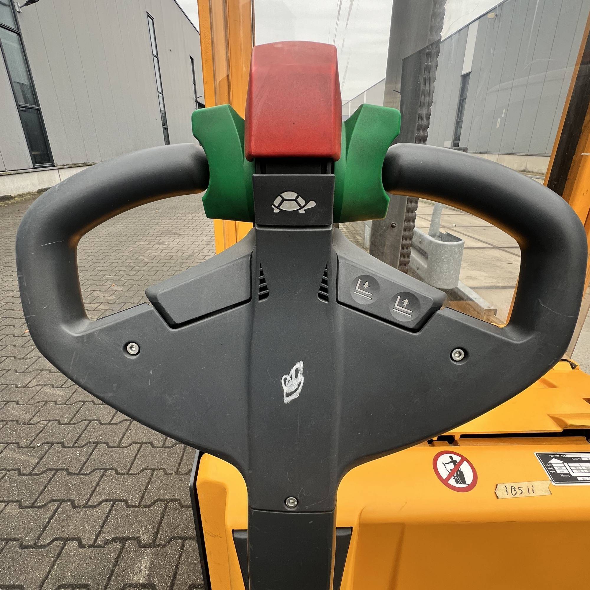 Jungheinrich EJC112 [18511]