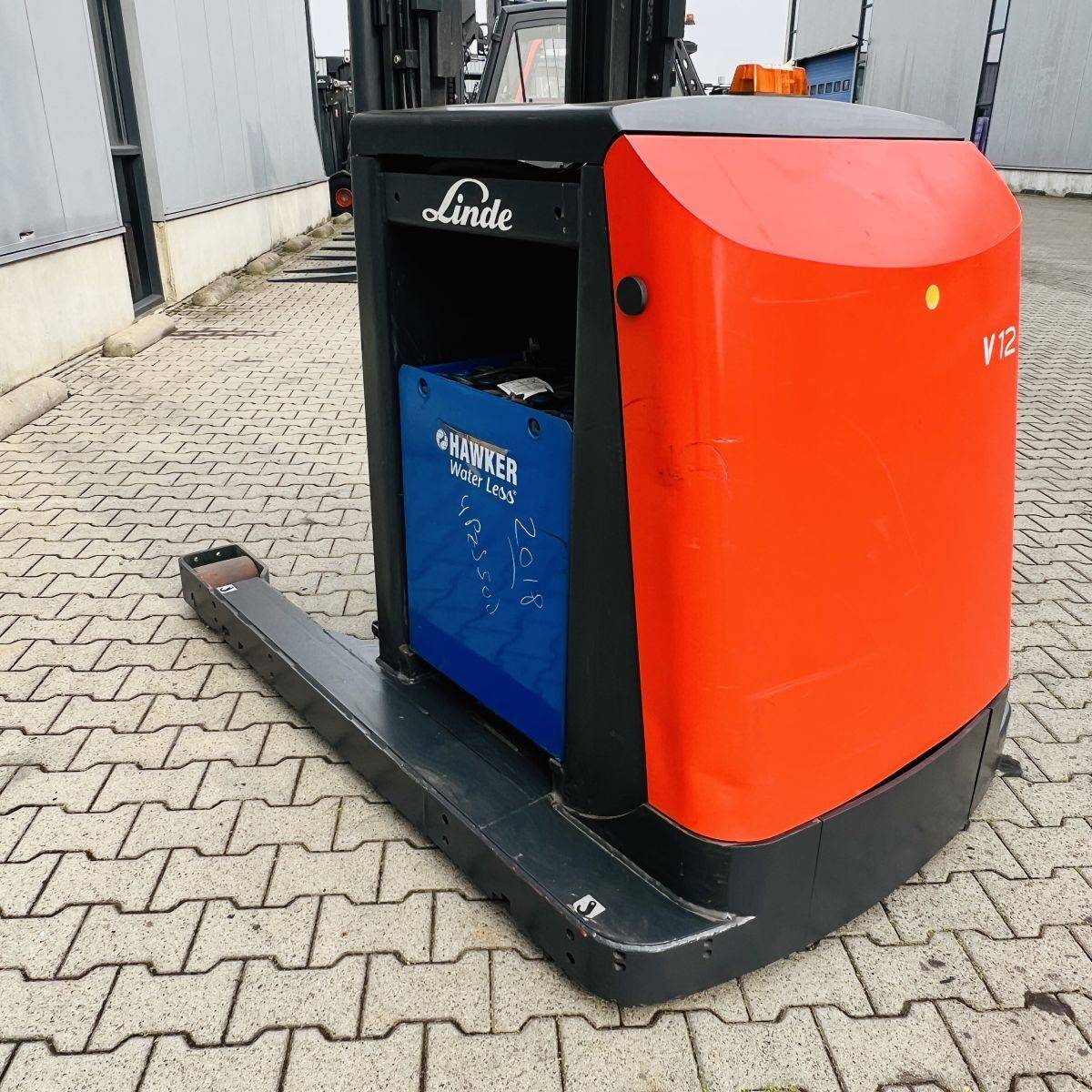 Linde V12 (015) [19061]