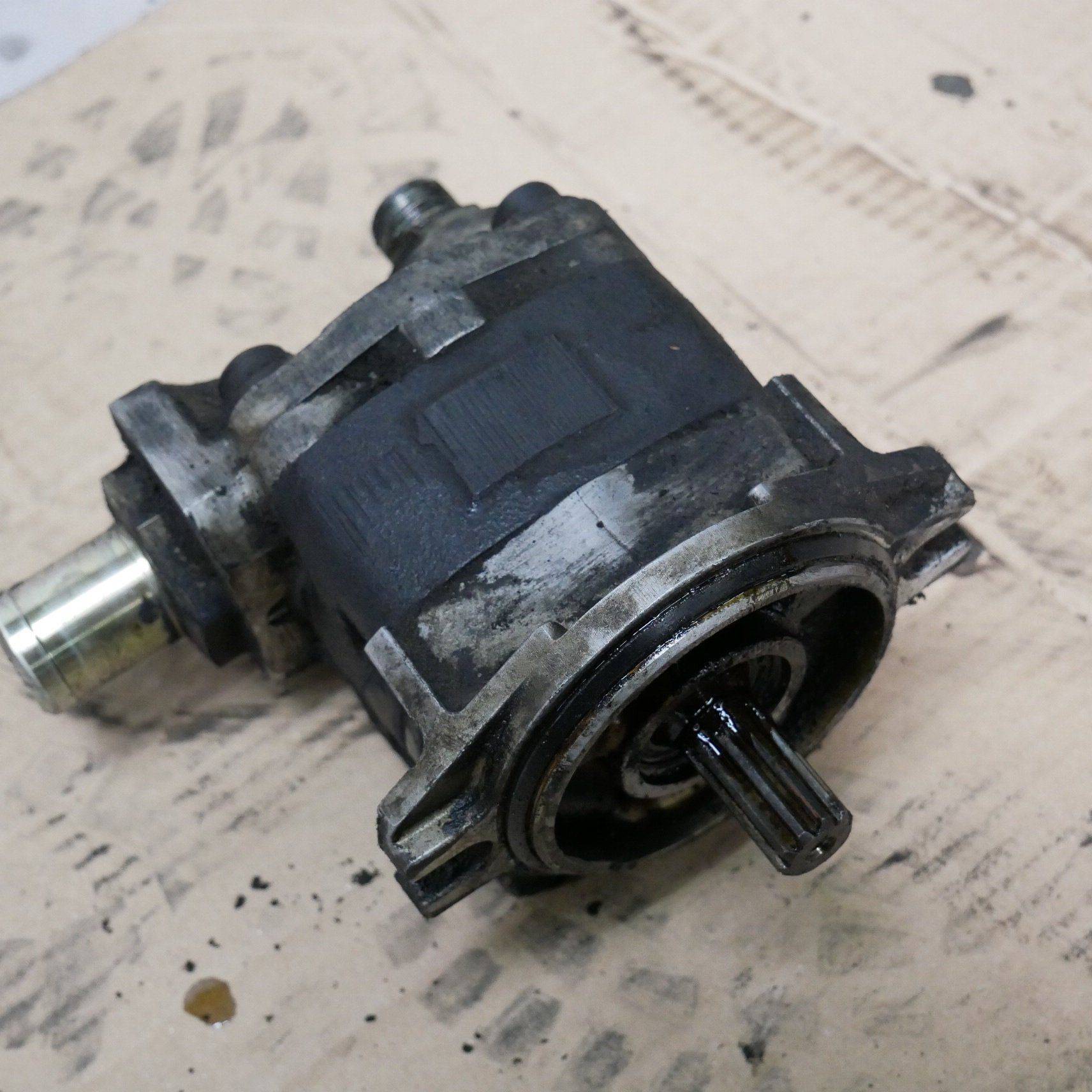 Hydraulic pump for Nissan Nissan D02 (69101GA10A)