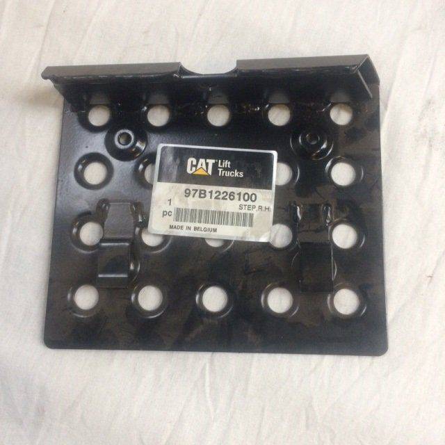 Step R.H. for Mitsubishi Mitsubishi FB30K-35K (97B1226100)