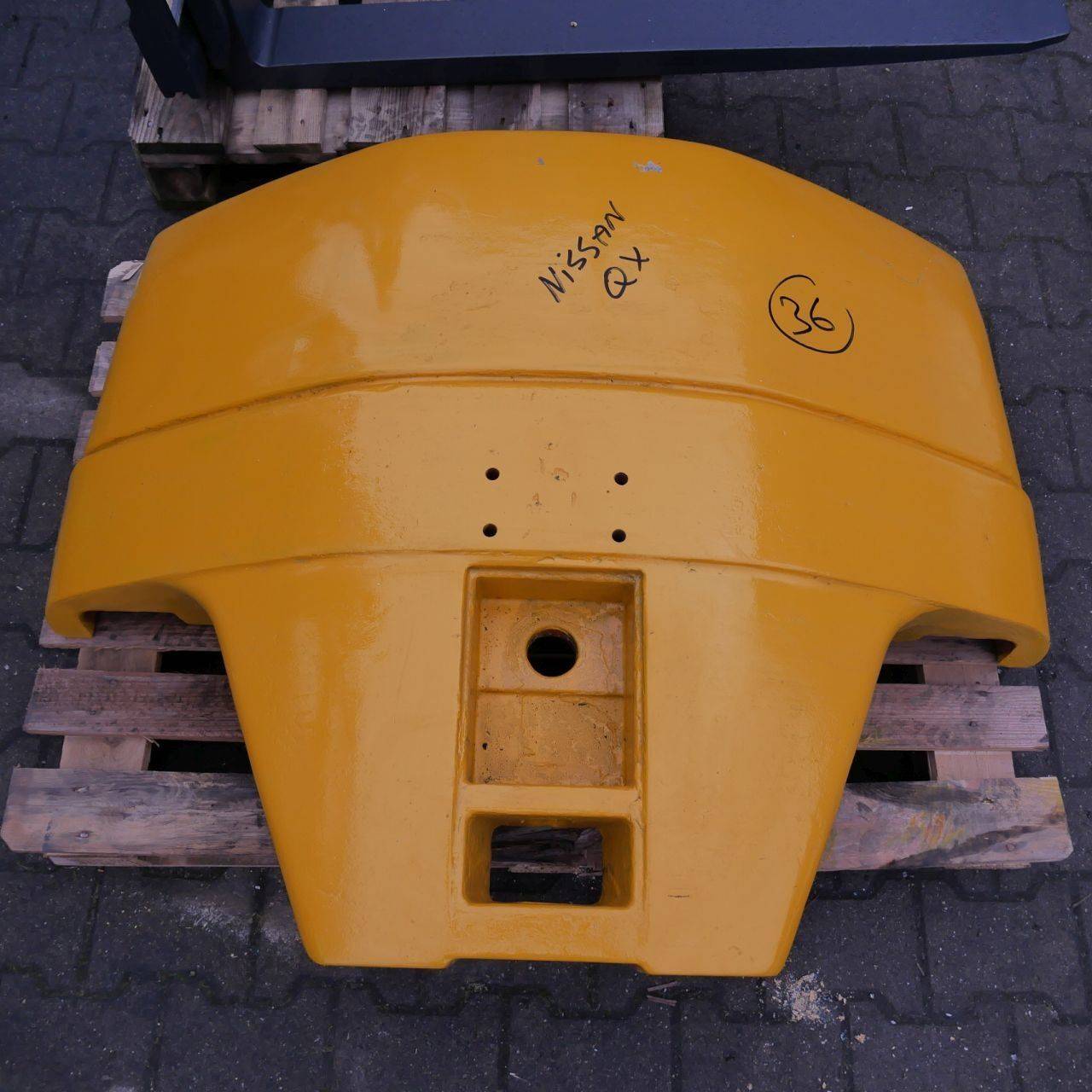 Counterweight for Nissan QX Nissan