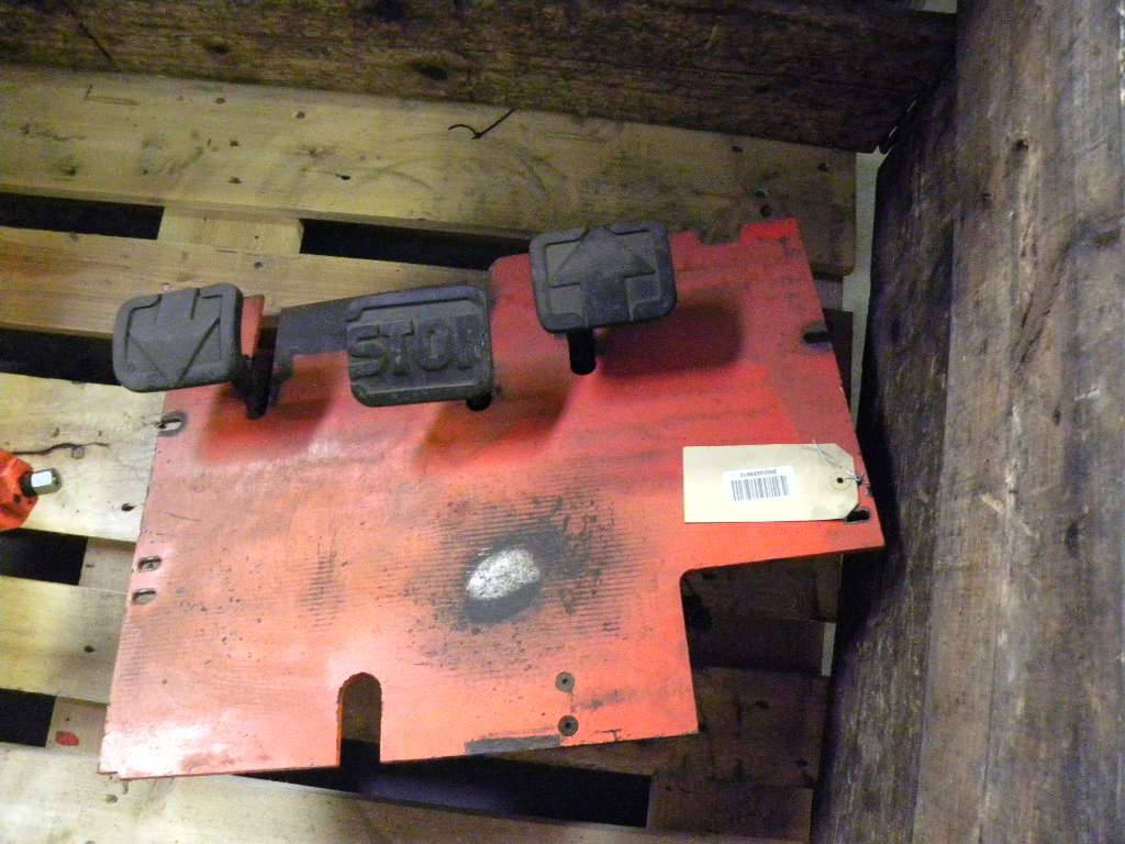 Plate floor for Linde  E15-18-02, Series 322 Linde  (3224301401)