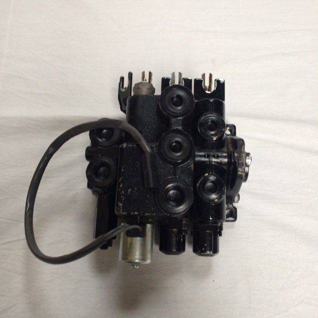 Hydraulic control valve Mitsubishi  (9797231500)