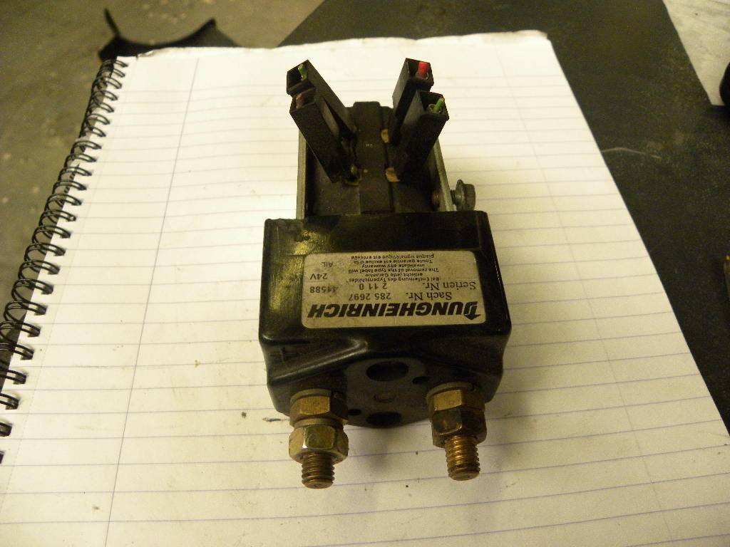 Contactor 24V for Jungheinrich Jungheinrich ERE 20 (28526970)