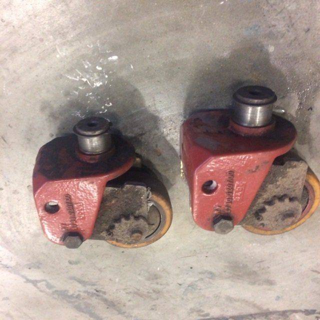 2xSupport Wheel for Komatsu MWP18-1R Komatsu  (8730020700)