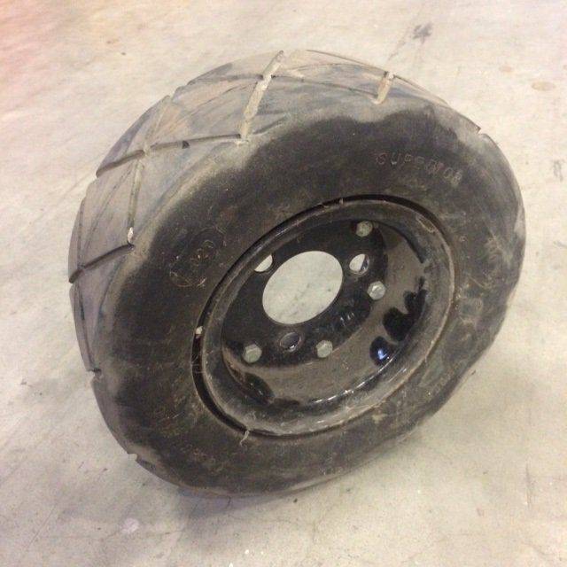 Wheel for Scrubber vacuum cleaner Nilfisk BR 850 Nilfisk-Advance  (56407183)