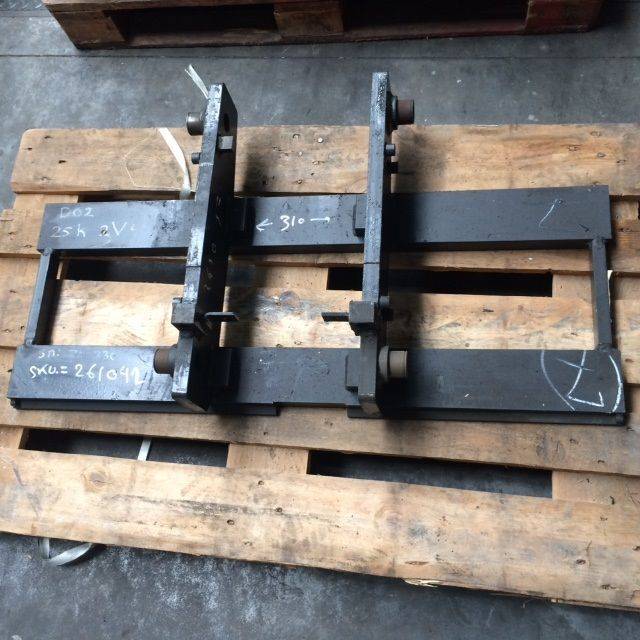 Fork carriage for Nissan Nissan D02 / 25K