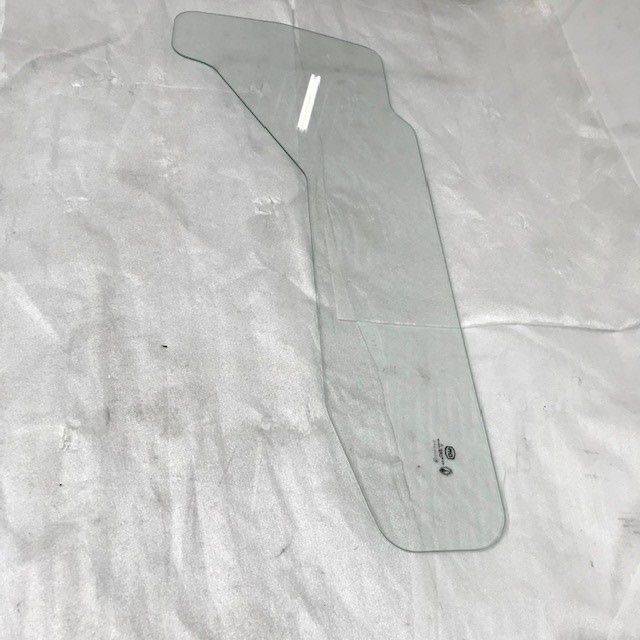 Glass for Komatsu/Fiat Komatsu  (9848036)