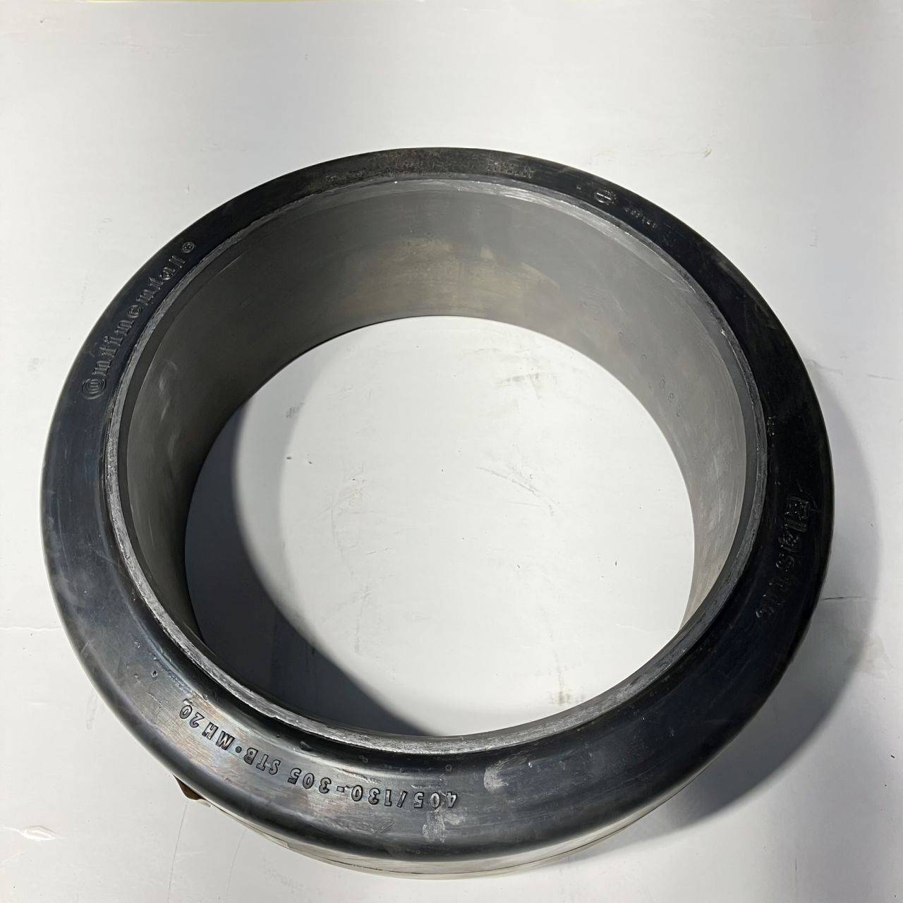 2X Conti EL 405-130-305 tyres