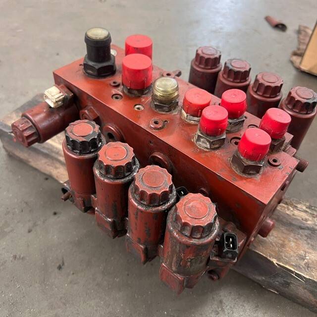 Hydraulic control valve VW12-M4 275bar Linde H50D-02, Series 394-02 (6790007653)