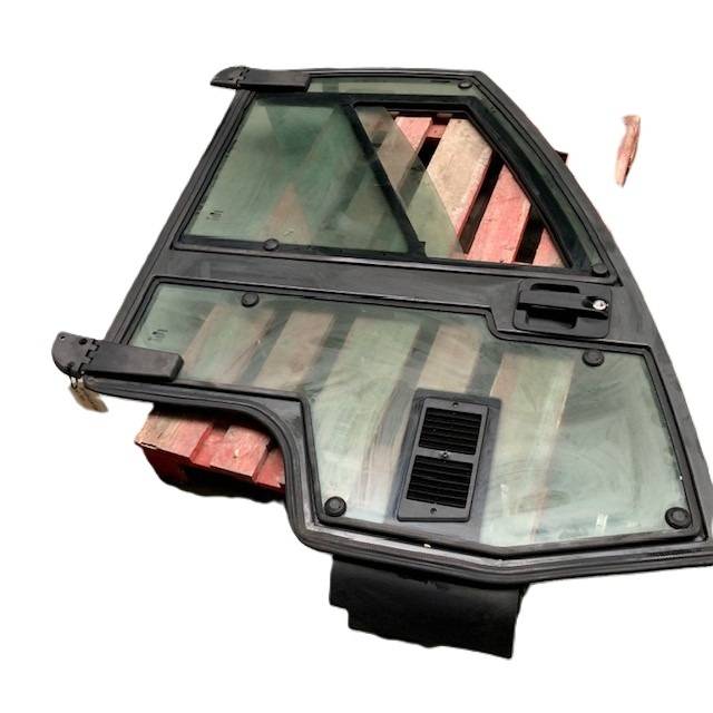 Right door for Nissan Nissan G1N1 (80100GA10F)