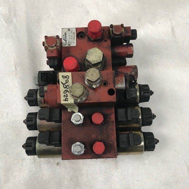 Control valve 4-way for Linde Linde E18-20-02 Series 335-02 (0009442994)