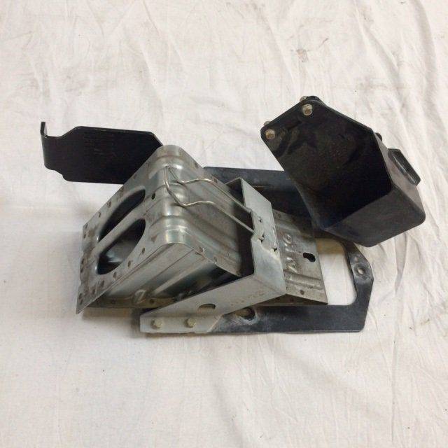 WHEEL CHOCK E36Z-76051 DIN76051 Linde Series392/393/394 (982000360,3514324103, 3924311813)