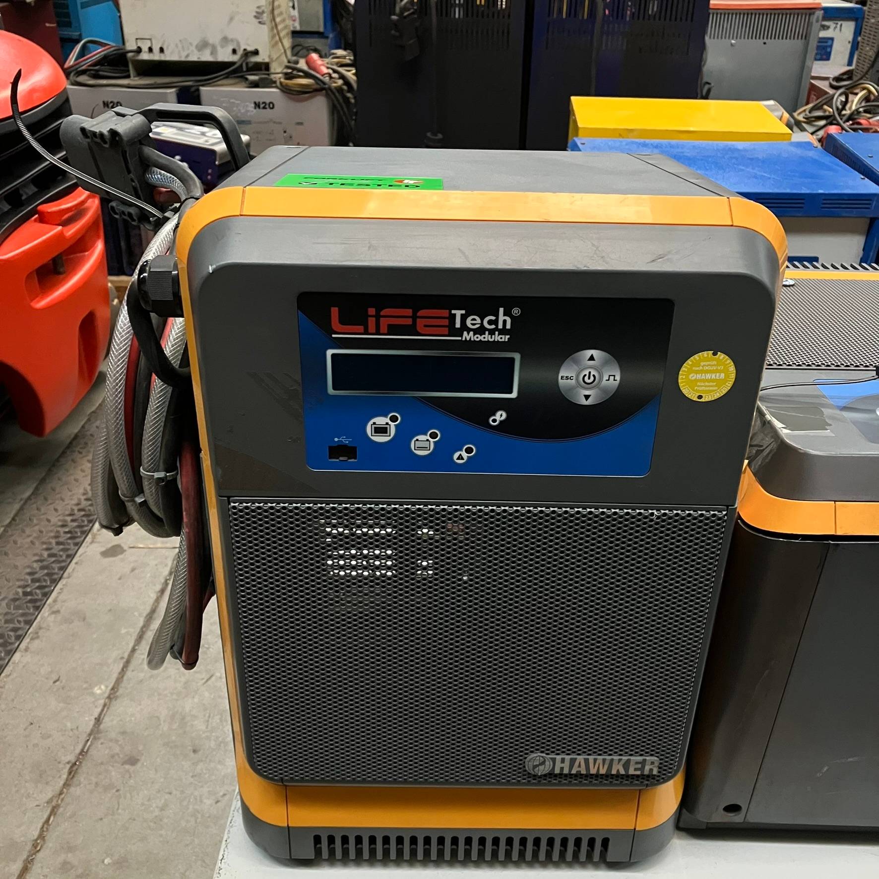 Hawker 24V/120A Lifetech Modular Hawker 24V/120A Lifetech Modular