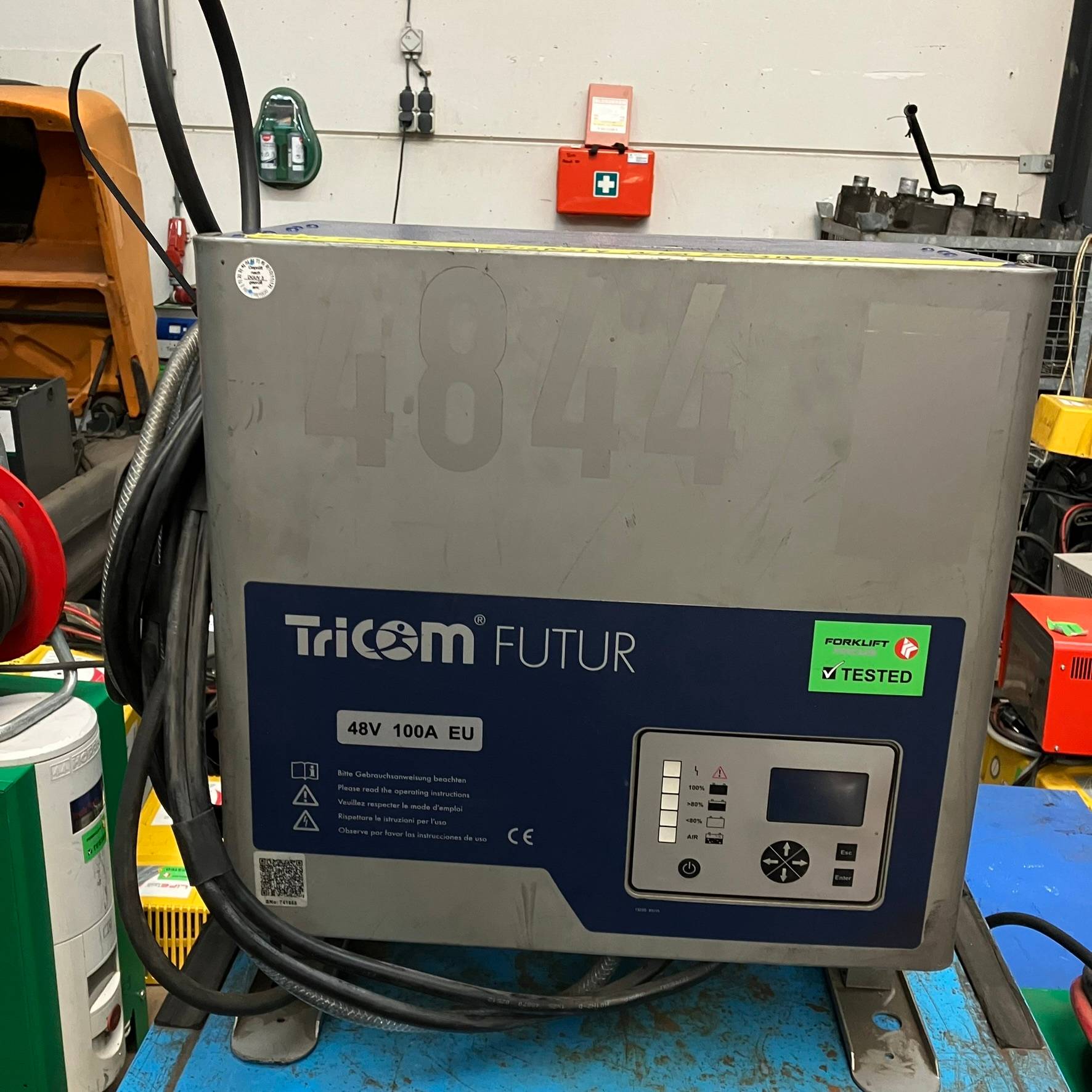 Tricom 48V/100A Futur Tricom 48V/100A Futur