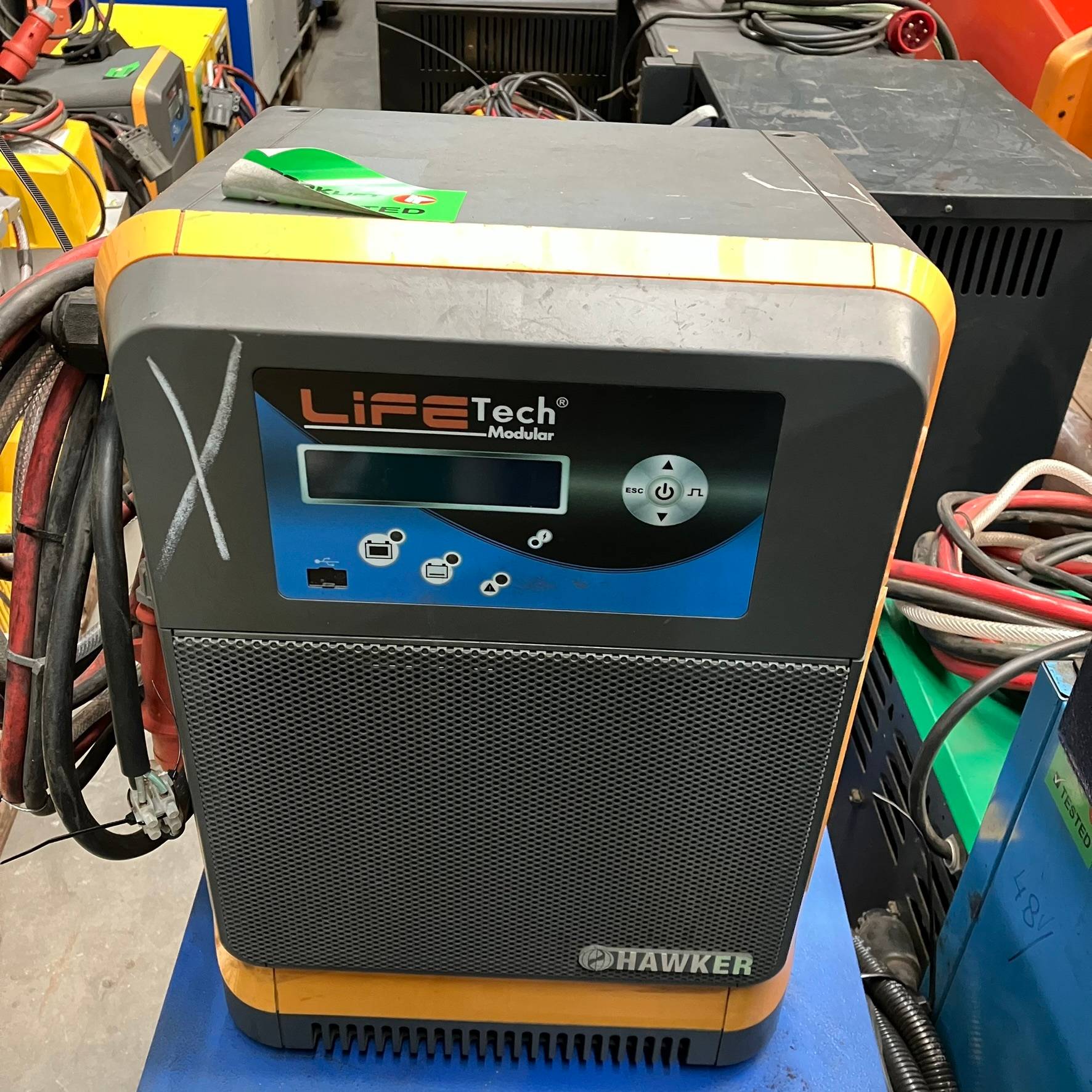 Hawker 24V/36V/48V/120A Lifetech Modular Hawker 24V/36V/48V/120A Lifetech Modular