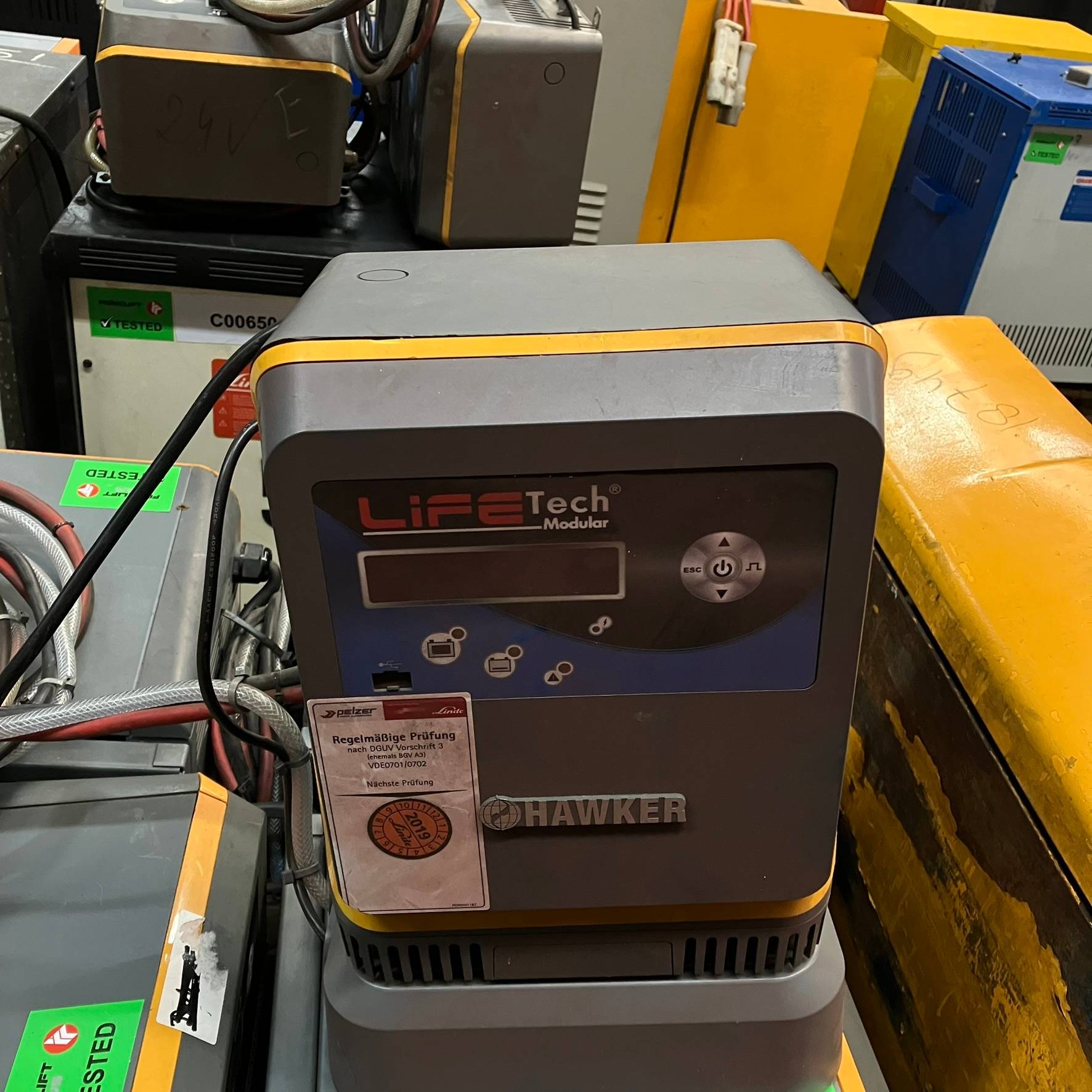 Hawker Lifetech Modular 24V/72A Hawker 24V/72A  Lifetech Modular