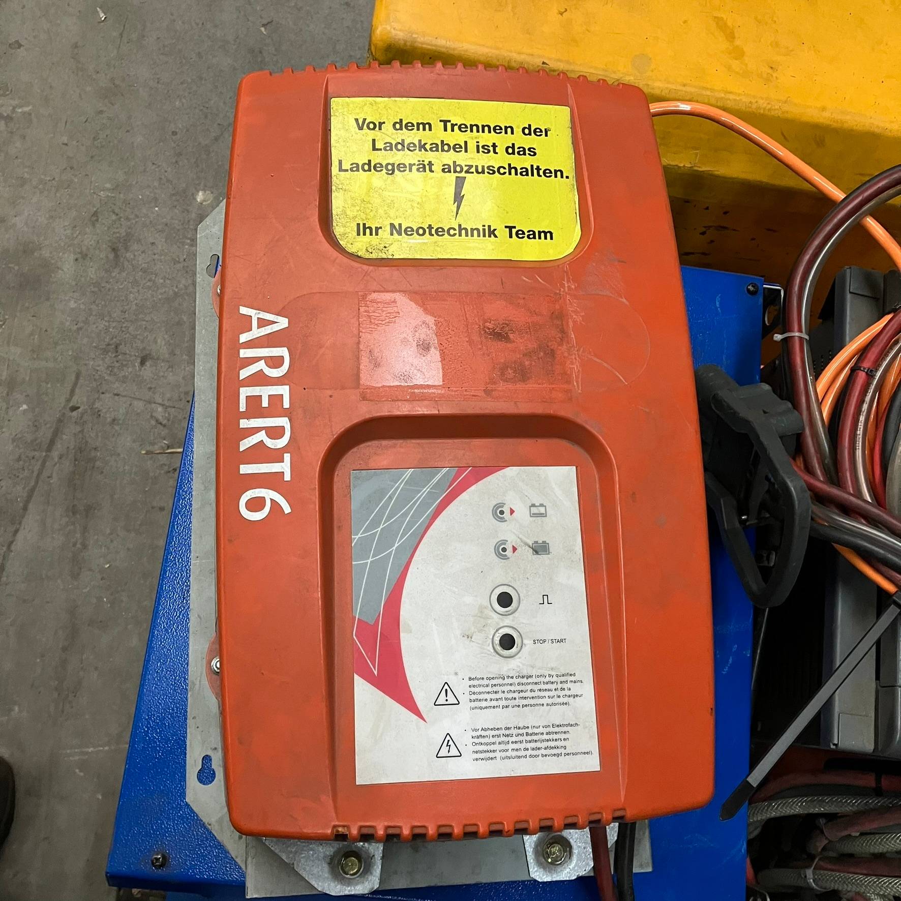 Hawker 24V/70A Lifetech Hawker 24V/70A Lifetech