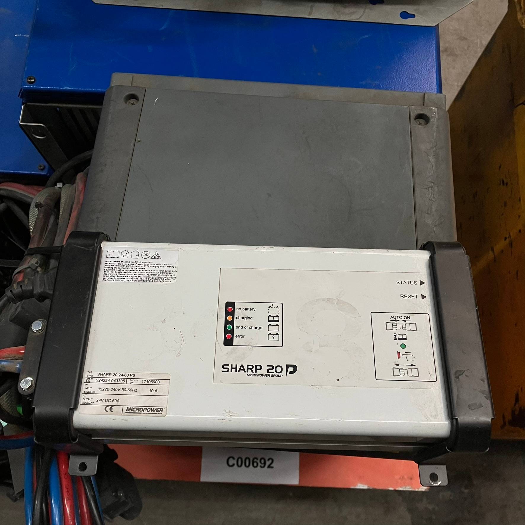 Micropower 24V/60A Sharp 20 Hawker 24V/60A Sharp 20