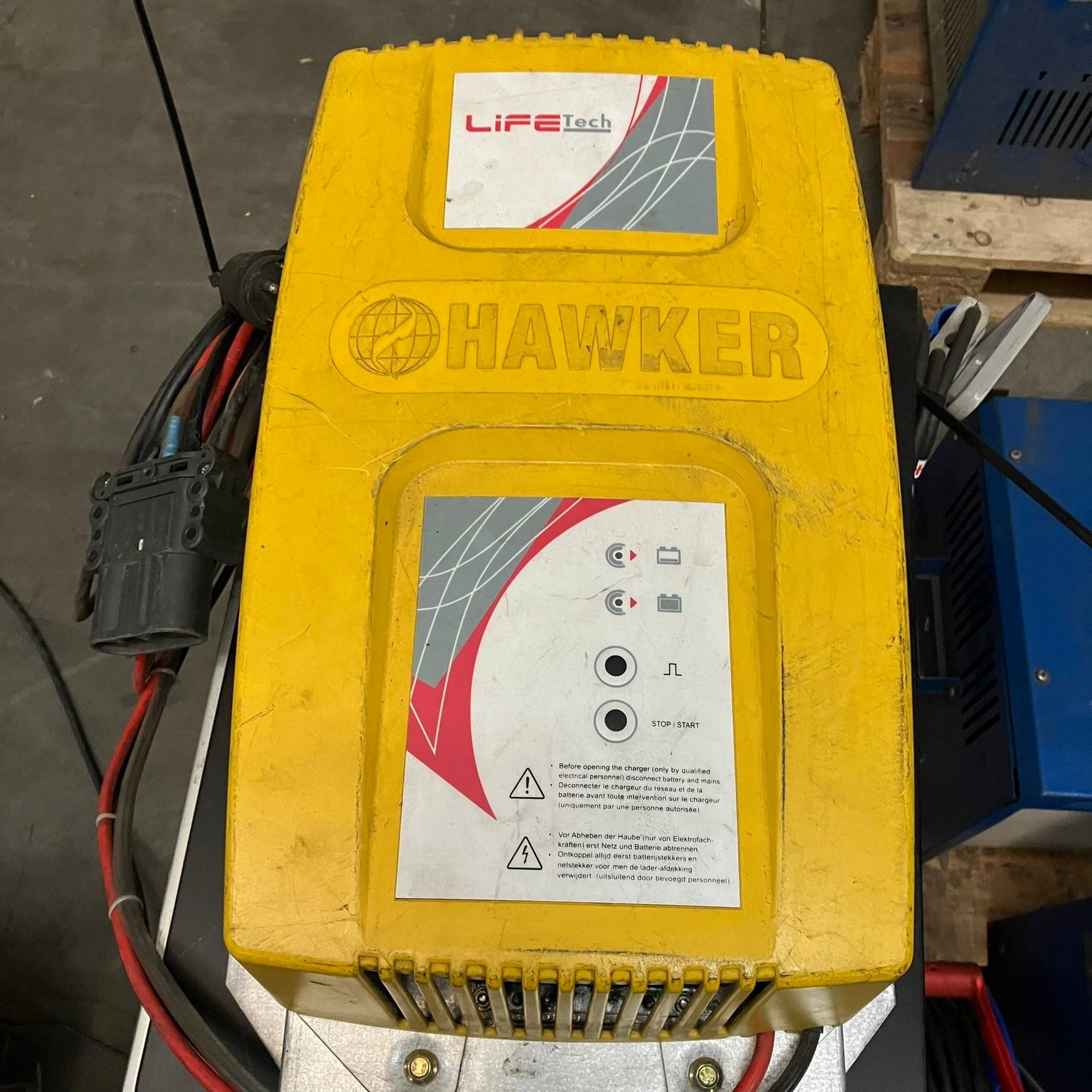 Hawker 24V/70A Life Tech Hawker 24V/70A Life Tech