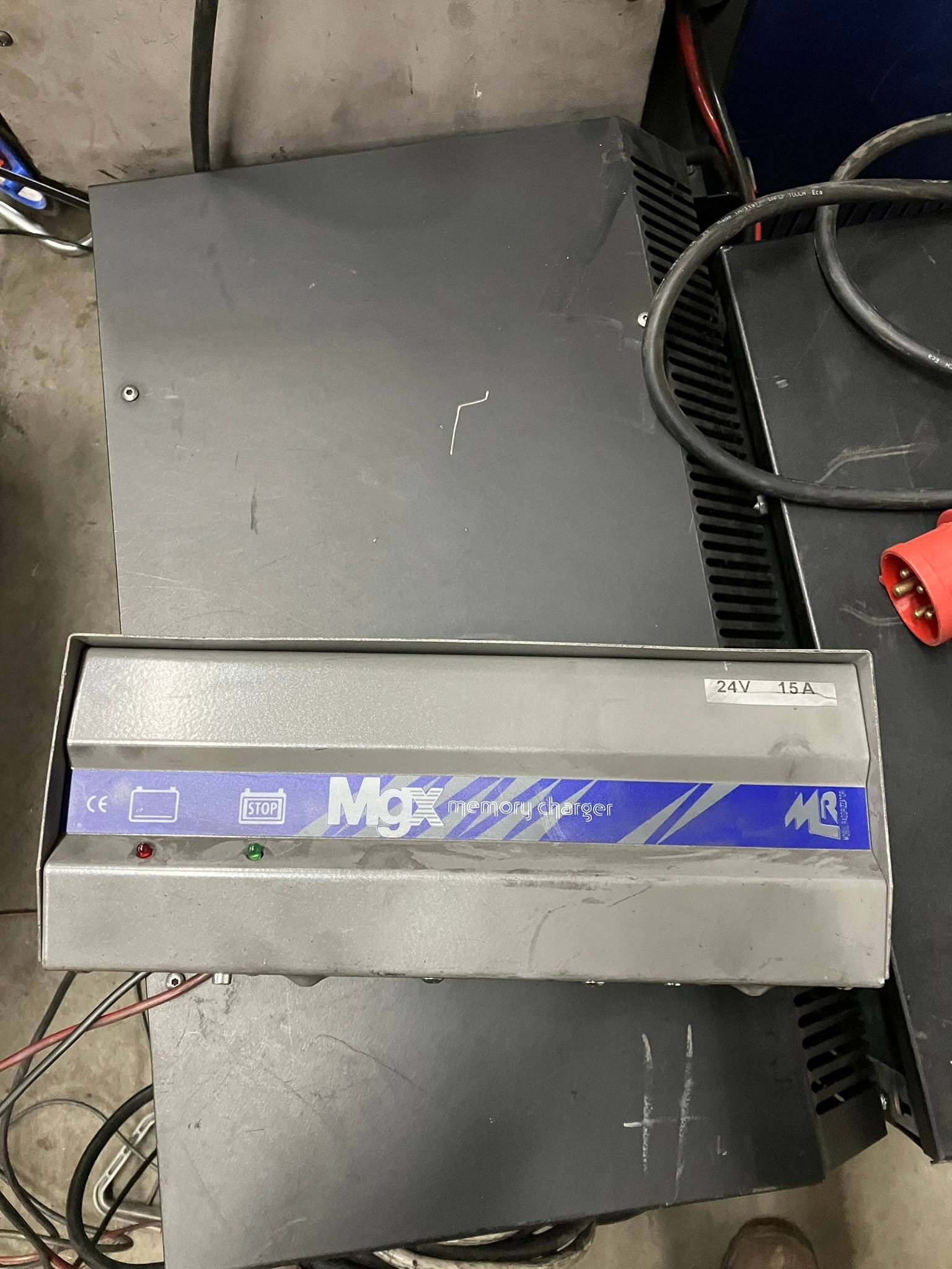 MGX 24V/15A Memory Charger MGX 24V/15A Memory Charger