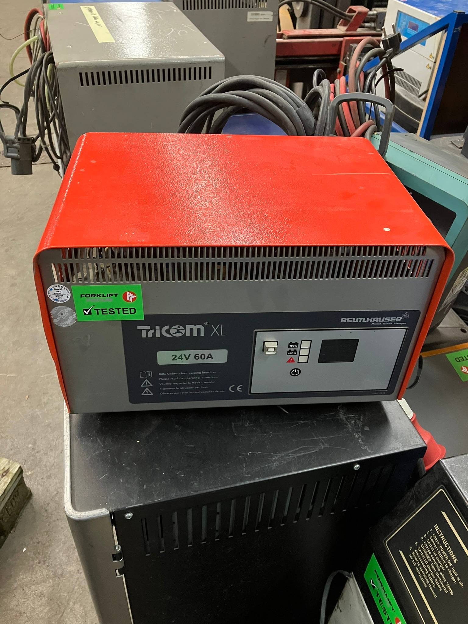 Tricom XL 24V/60A Tricom 24V/60A