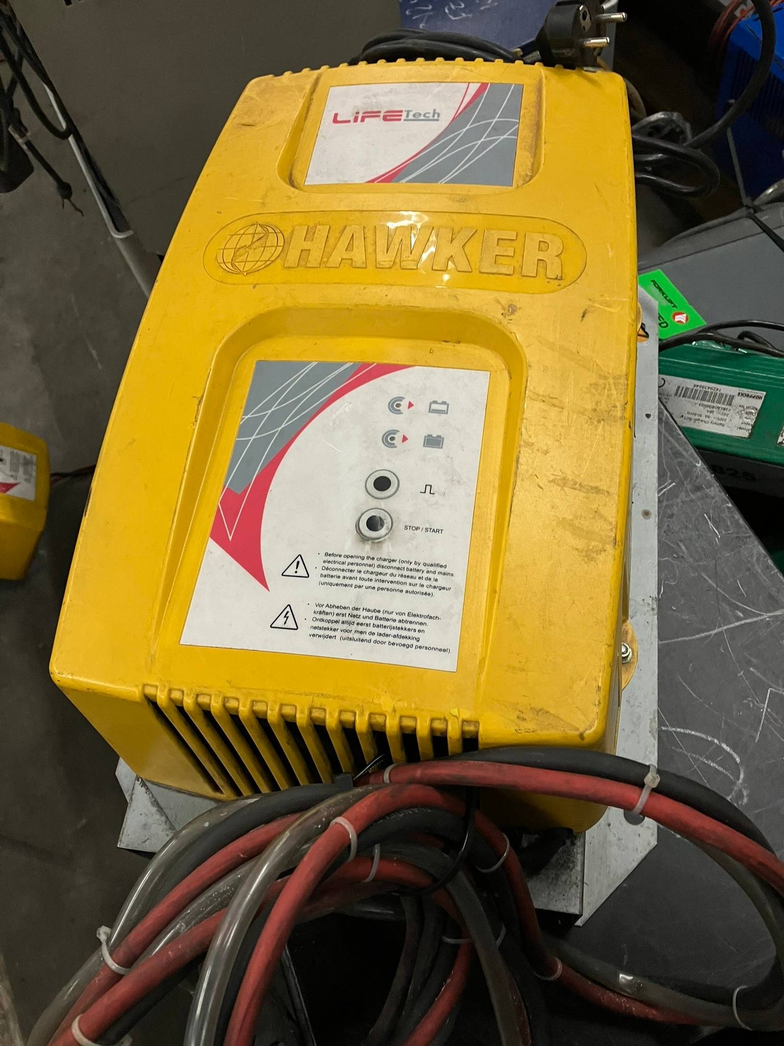 Hawker Life IQ 24V/70A Hawker 24V/70A Life IQ