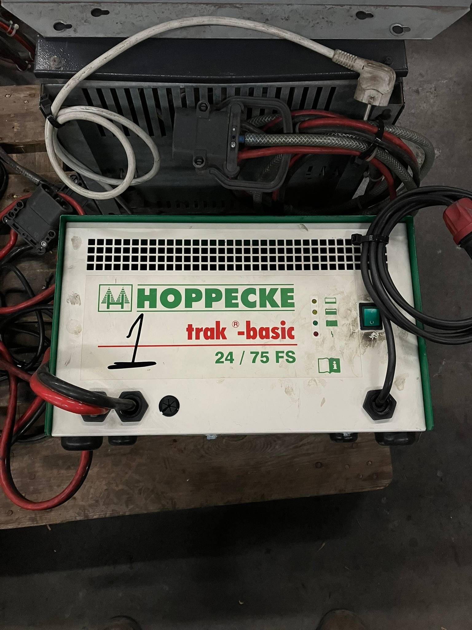 Hoppecke Trak Basic 24V/75A Hoppecke 24V/75A Trak Basic