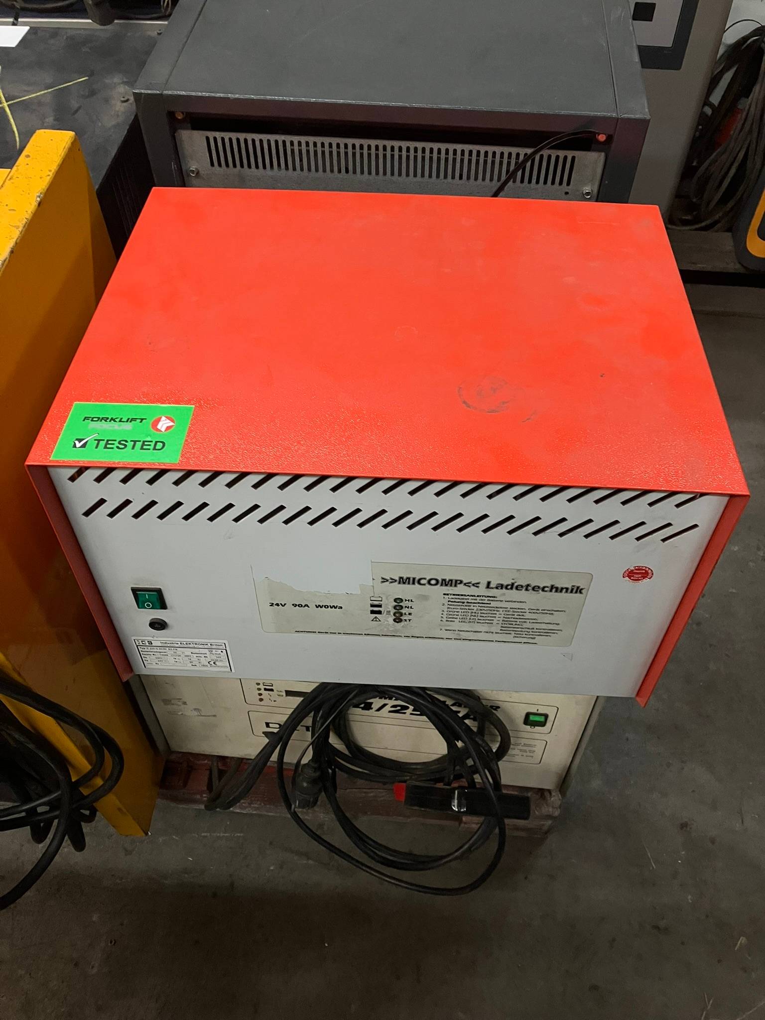 Micomp 24V/90A MicroPower 24V/90A