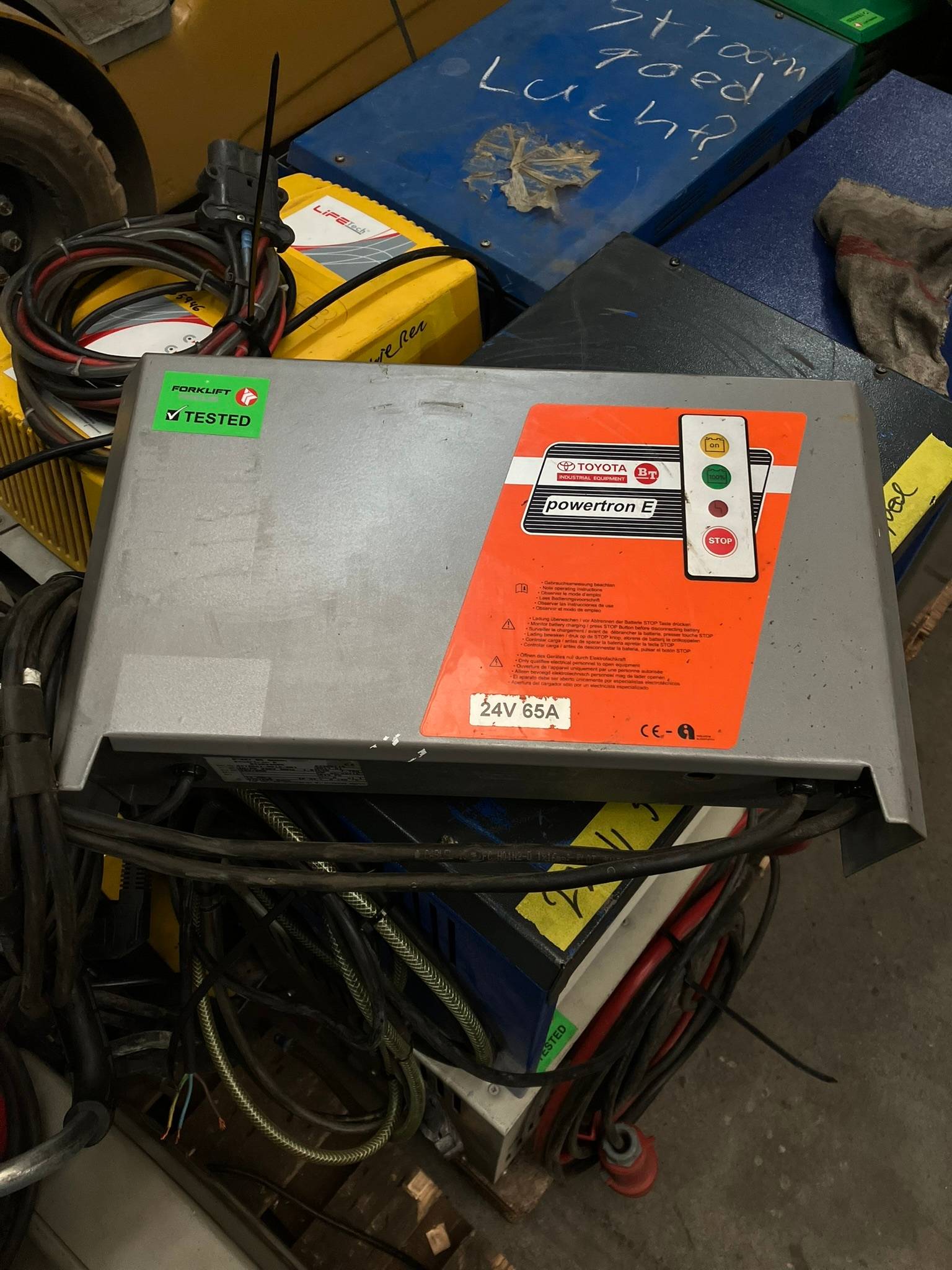 Toyota Powertron E 24V/65A Toyota 24V/65A Powertron E