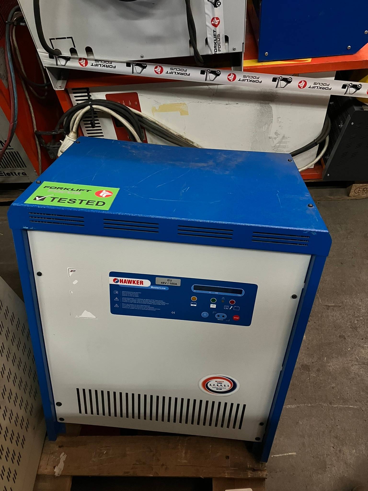 Hawker Master Line 48V/100A Hawker 48V/100A Master Line