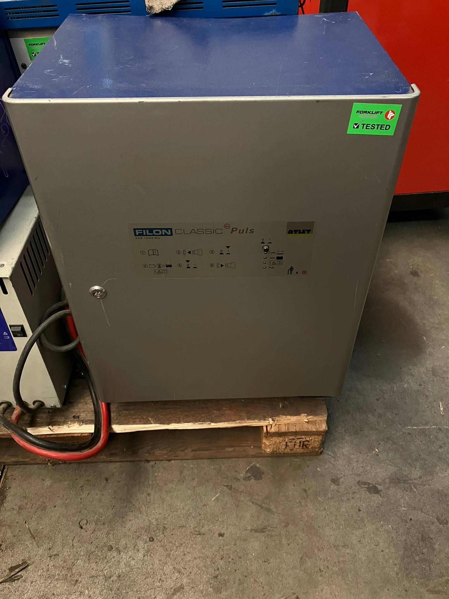 IEB Filon Classic Plus 24V/100A IEB 24V/100A Filon Classic Plus