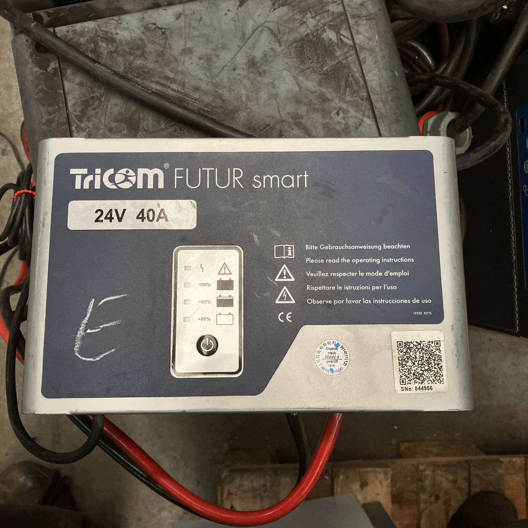 Tricom Futur E 230 24V/40A Tricom 24V/40A Futur E 230