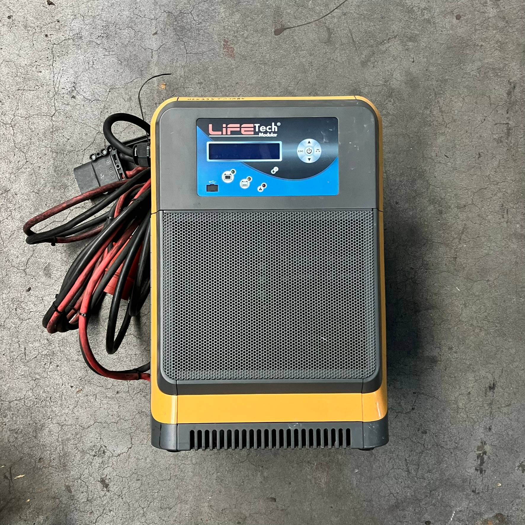 Hawker Lifetech Modular 48V/120A Hawker Lifetech Modular