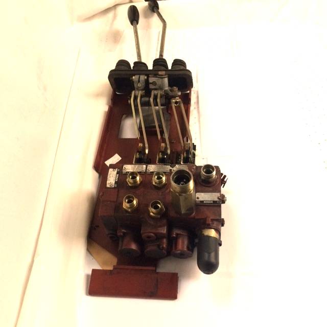 3 Way Hydraulic valve for Linde Linde E15C Series 322 (0009442842)