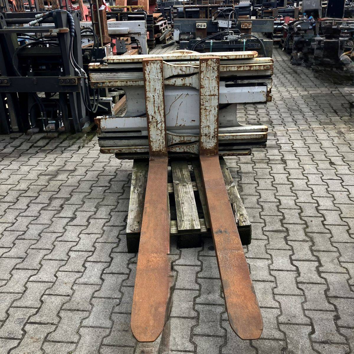 Revolving Fork Clamps Cascade 77G-CFR