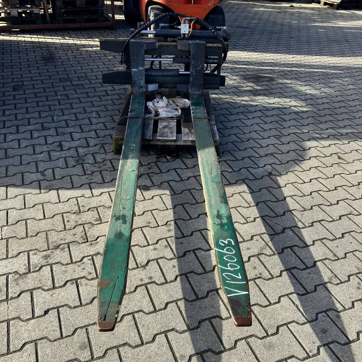 Forkpositioner integral type for Linde 386 and 391 STD-Mast Stabau S11-ZVI 20-S-SO